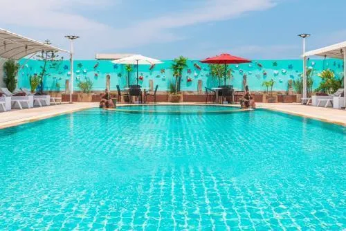 Sun Shine Patong Swimming Pool