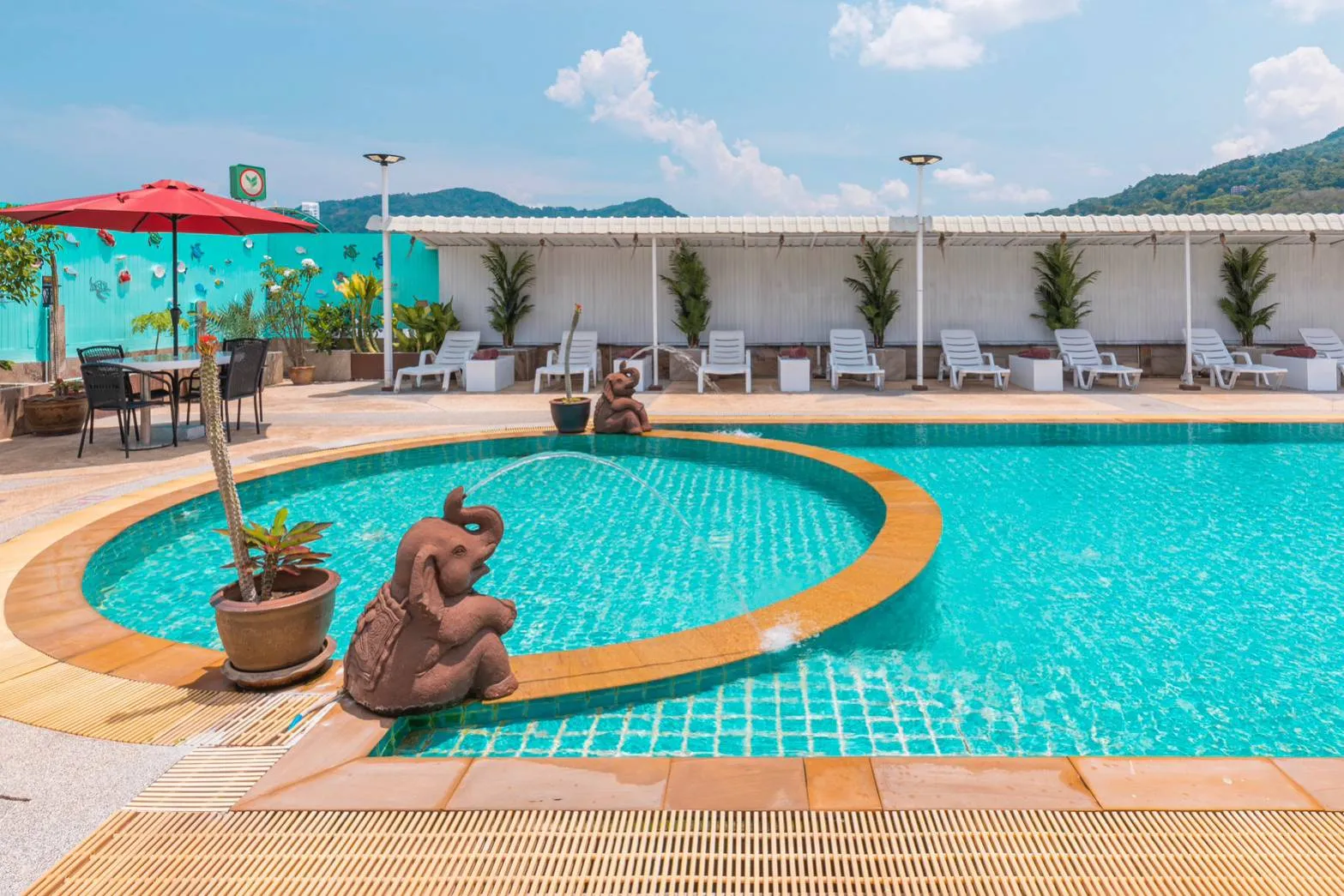 Sun Shine Patong Swimming Pool