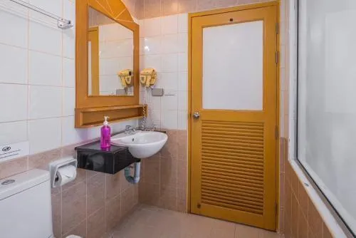 Sun Shine Patong Washroom