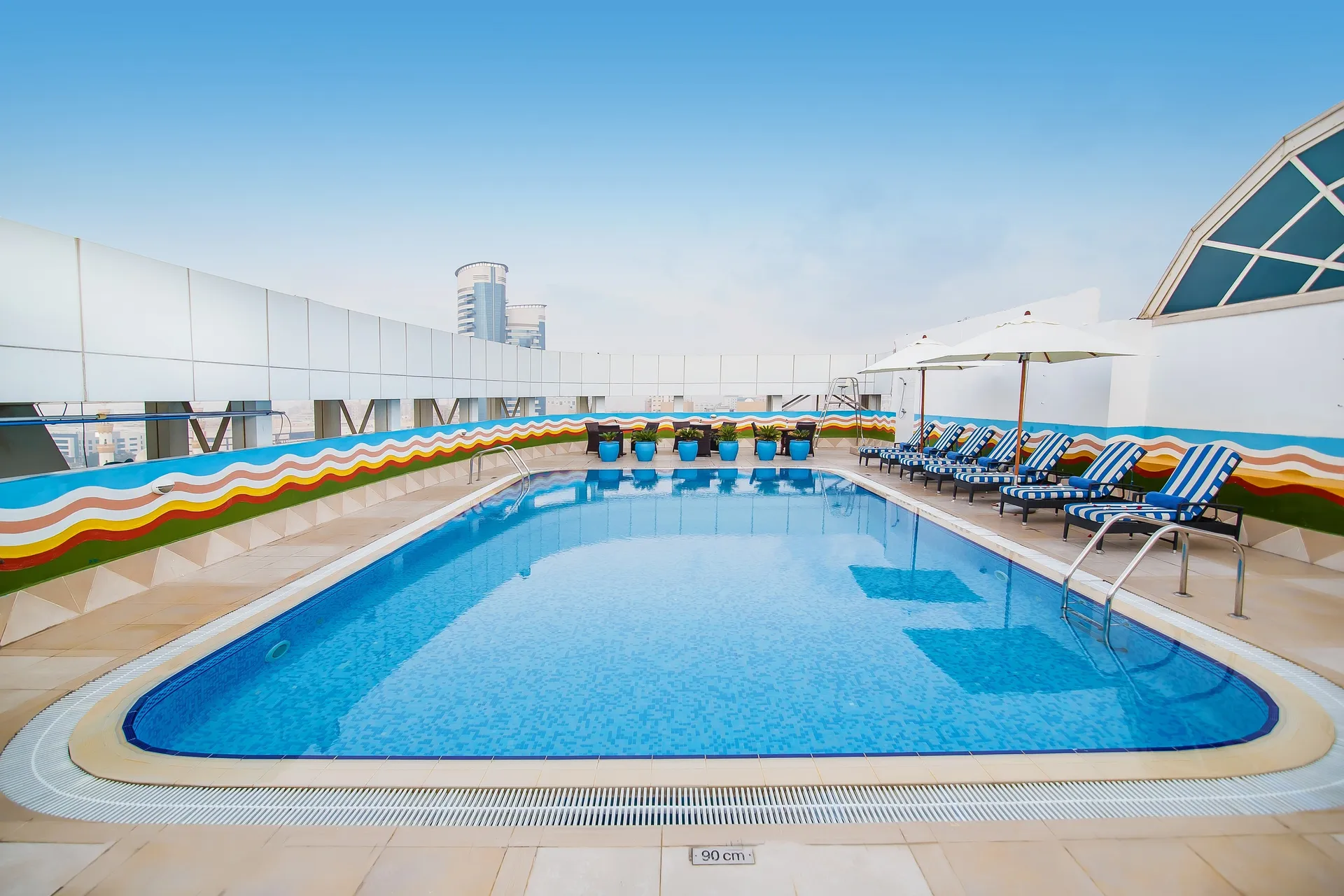 Grand Excelsior Hotel Bur Dubai Swimming Pool