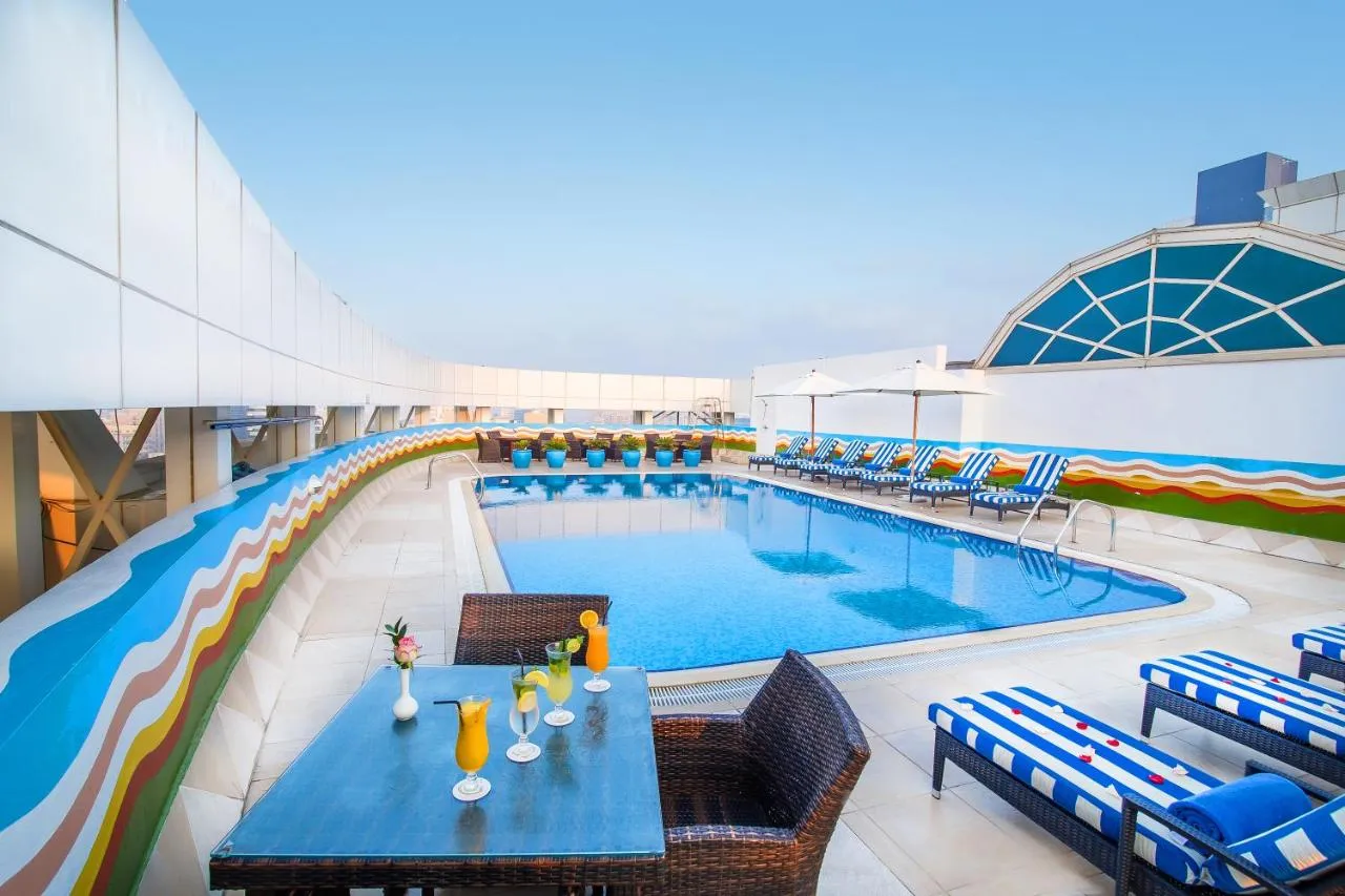 Grand Excelsior Hotel Bur Dubai Swimming Pool